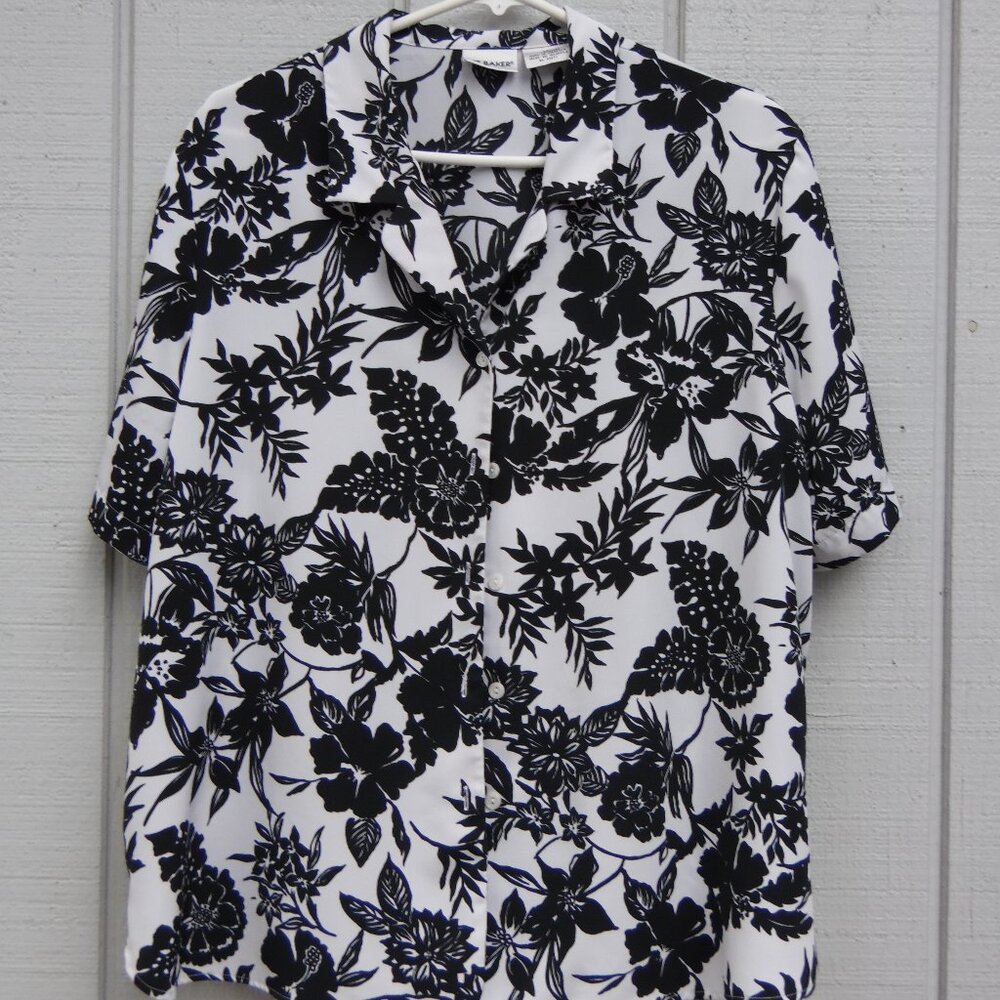 Liz Baker Women's Button up Black & White Floral Short Sleeve Collar Top SZ 18